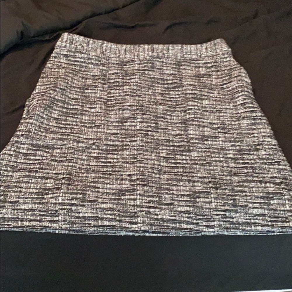 NWT Banana Republic Tweed Skirt, Size 6.